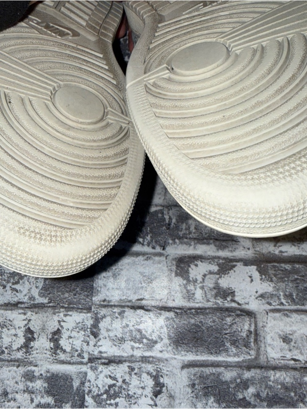 Used Men SZ 10.5 Air Jordan 1 Retro OG Low Black Cement with Elephant Print - Picture 8 of 10